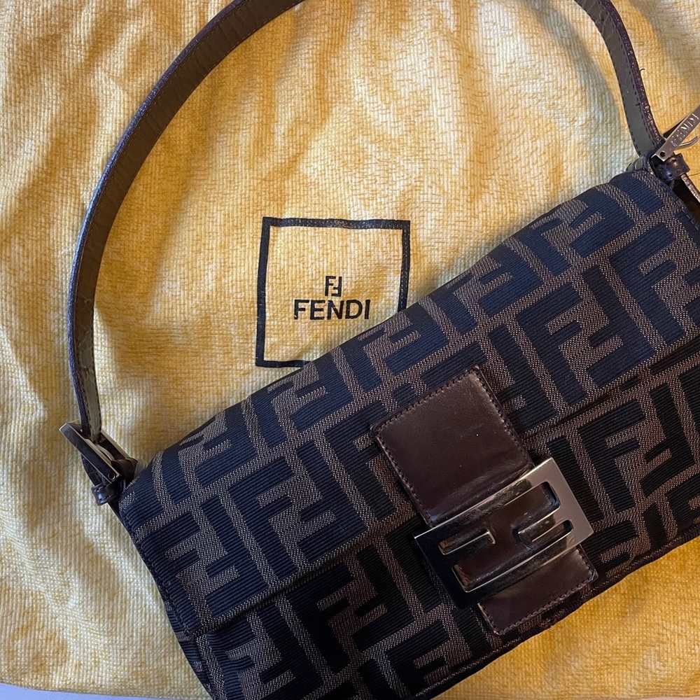 Vintage Fendi Zucca Baguette